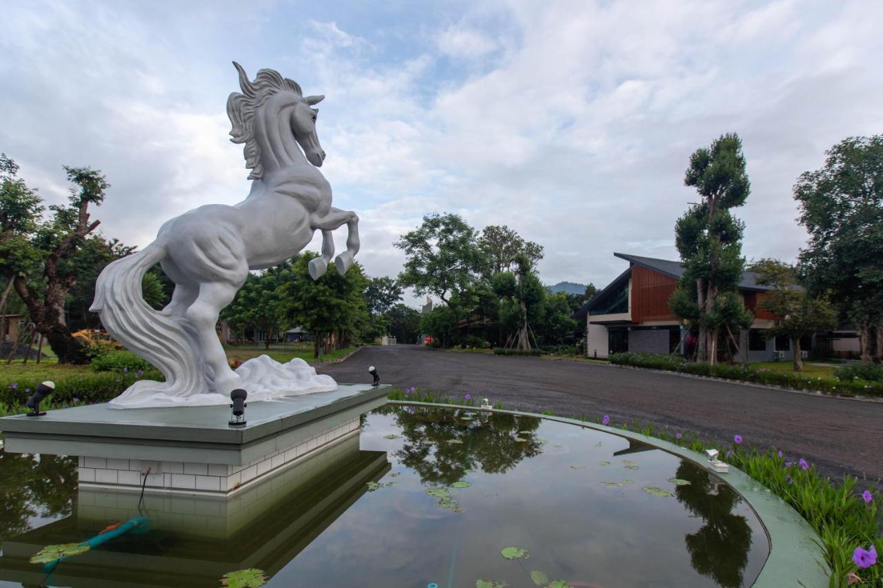 The Chamuang Forest Nakhon Nayok Eksteriør billede